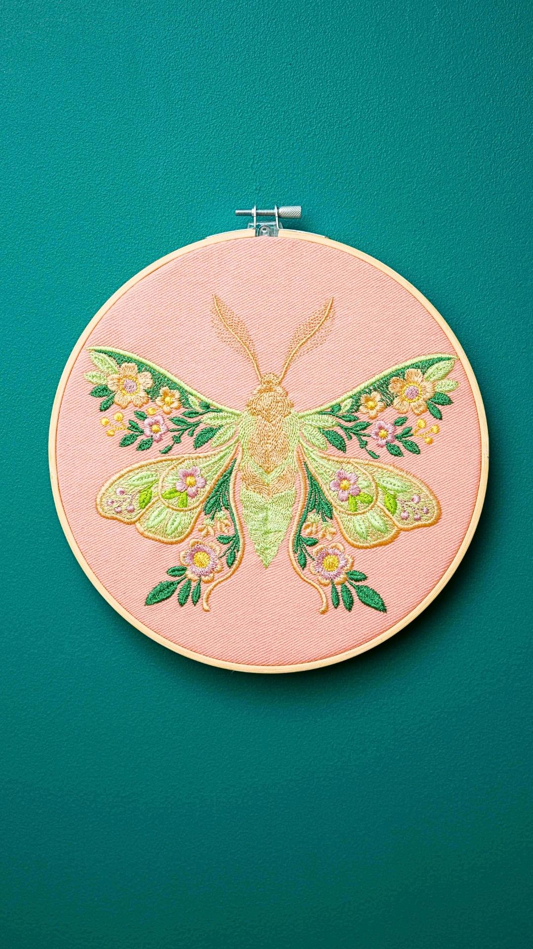 ćma floral haft w tamborku