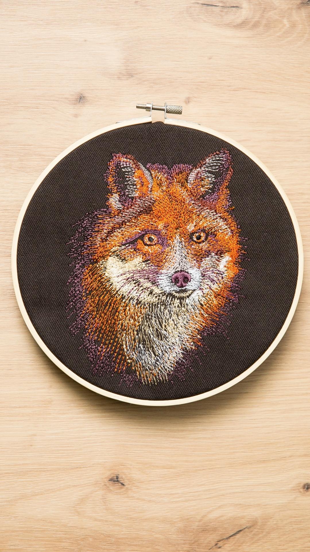 haftowany lis w tamborku