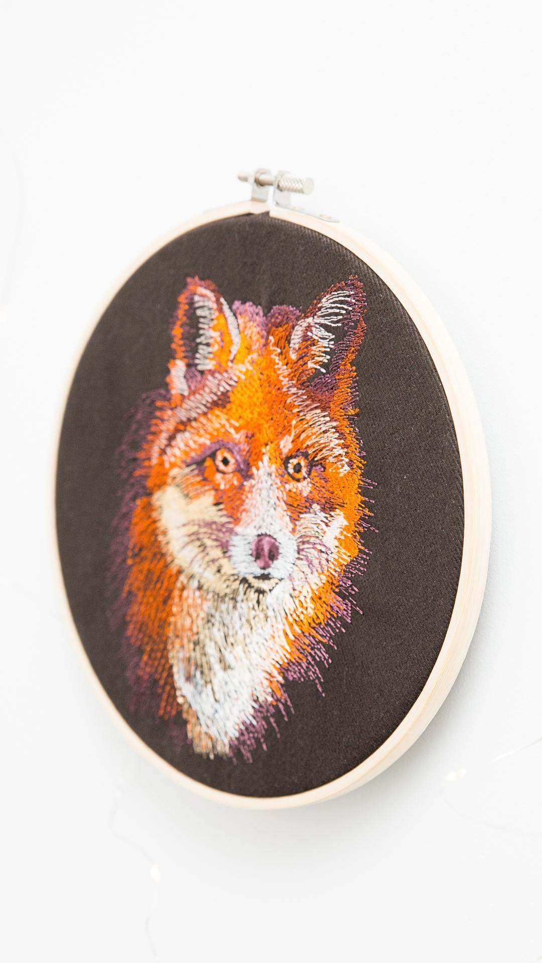 haftowany lis w tamborku