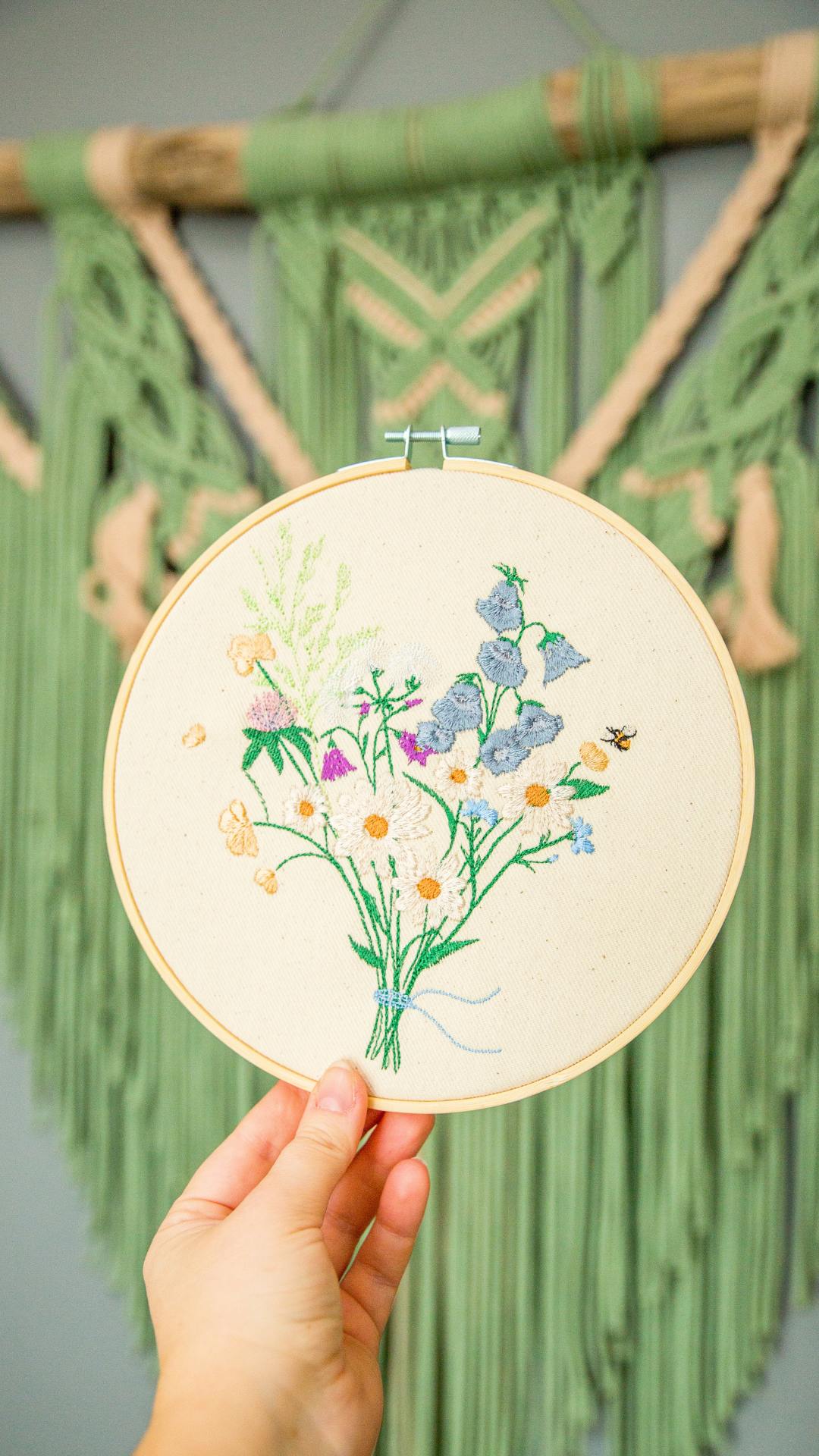 Bukiet polnych kwiatów Jagna - haft w tamborku 20 cm