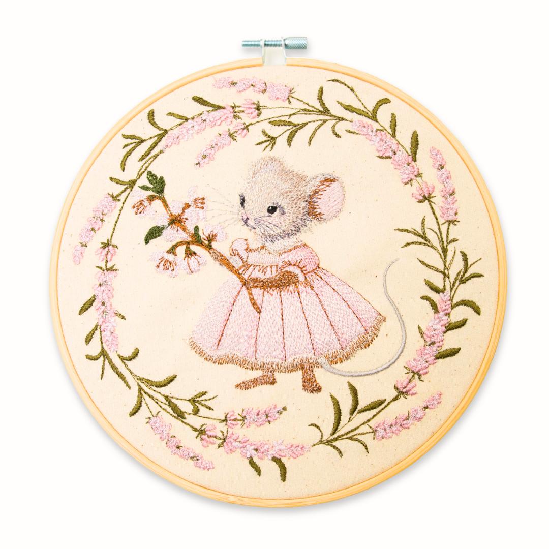 Myszka (girl), haft w tamborku 20 cm