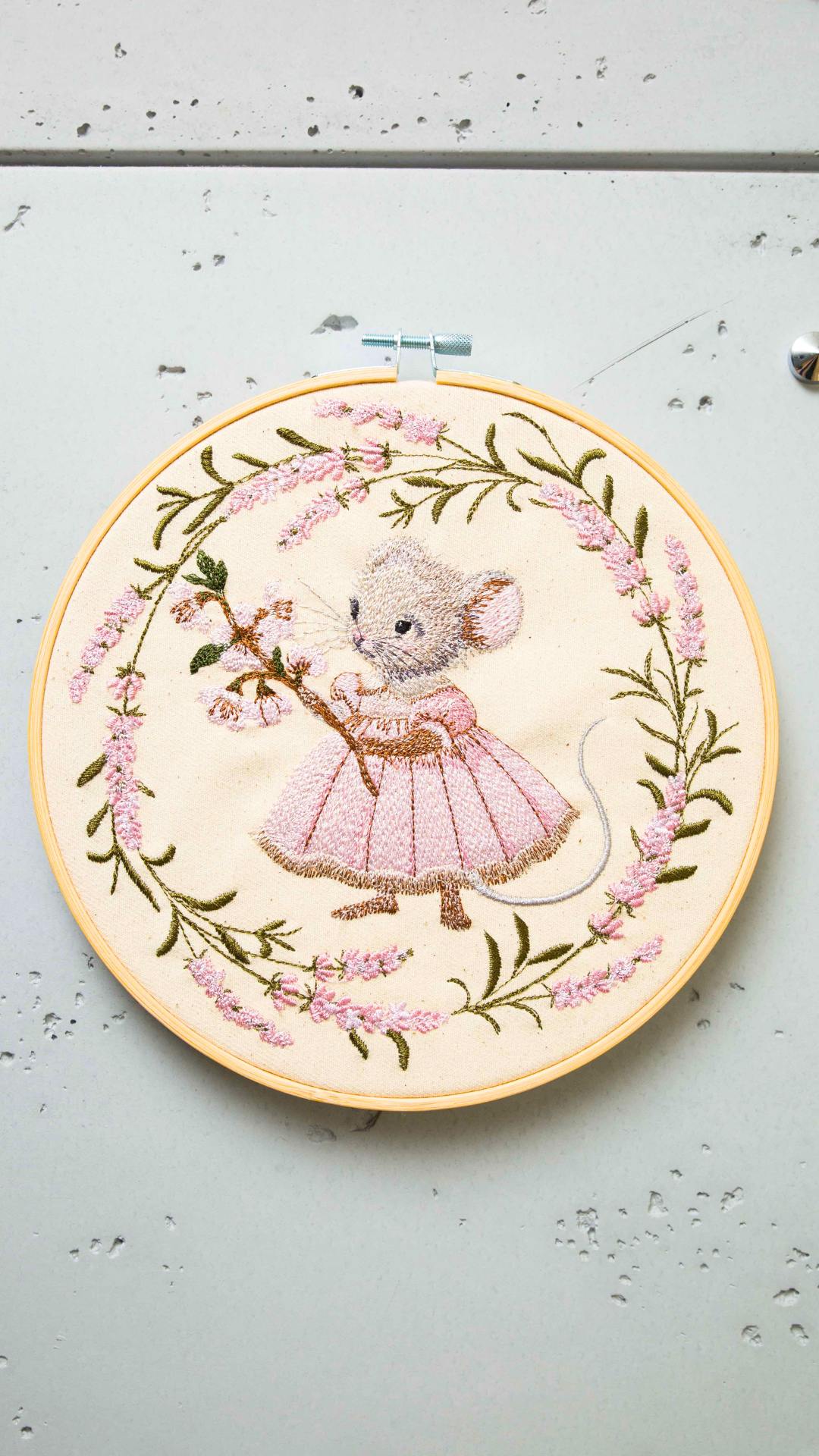 Myszka (girl), haft w tamborku 20 cm