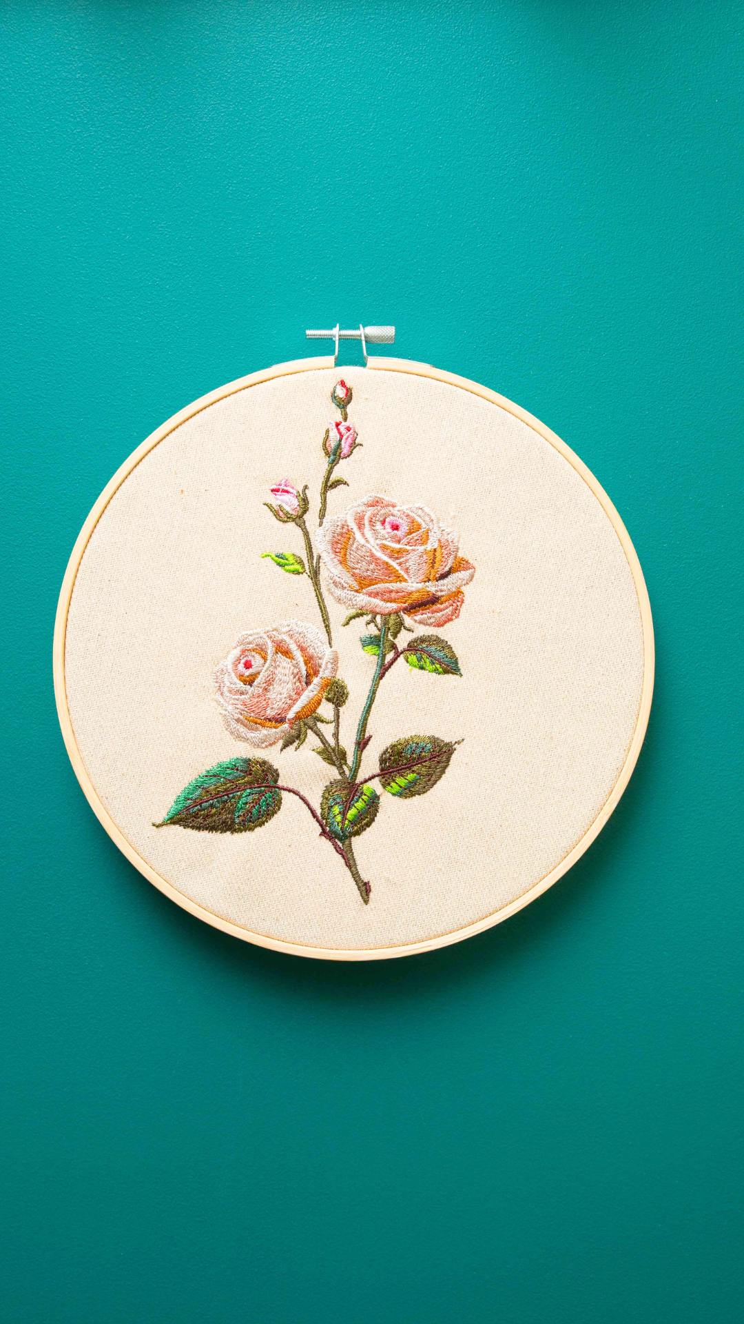 Róże - haft w tamborku 20 cm