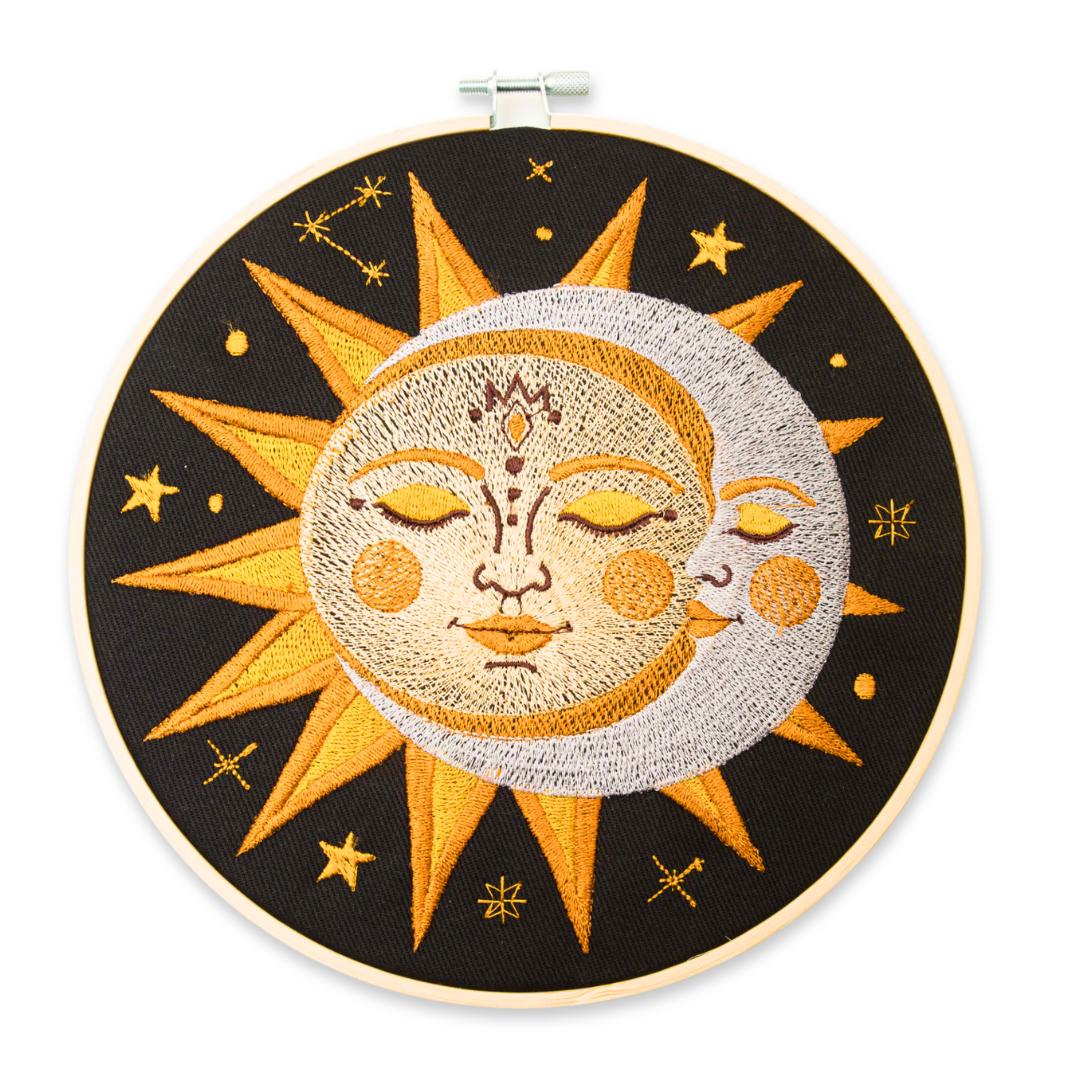 Słońce i księżyc, haft w tamborku 20 cm