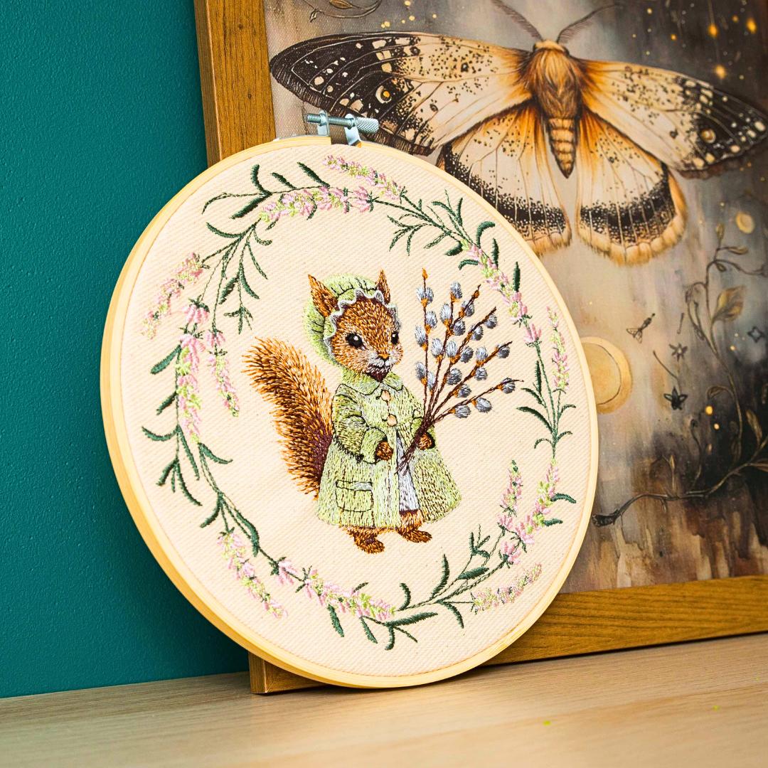 Wiewiórka (girl), haft w tamborku 20 cm