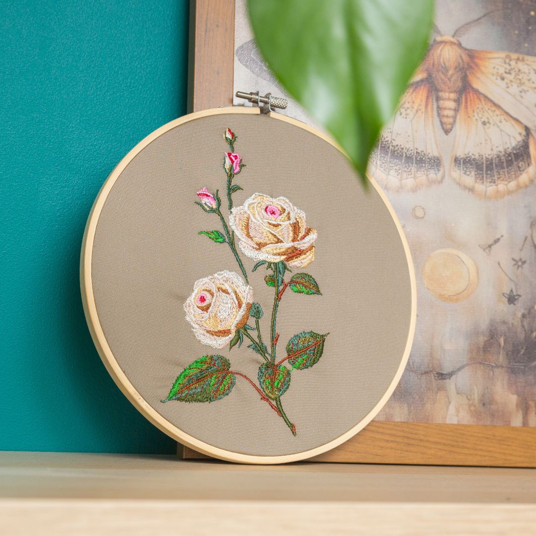 Róże - haft w tamborku 20 cm