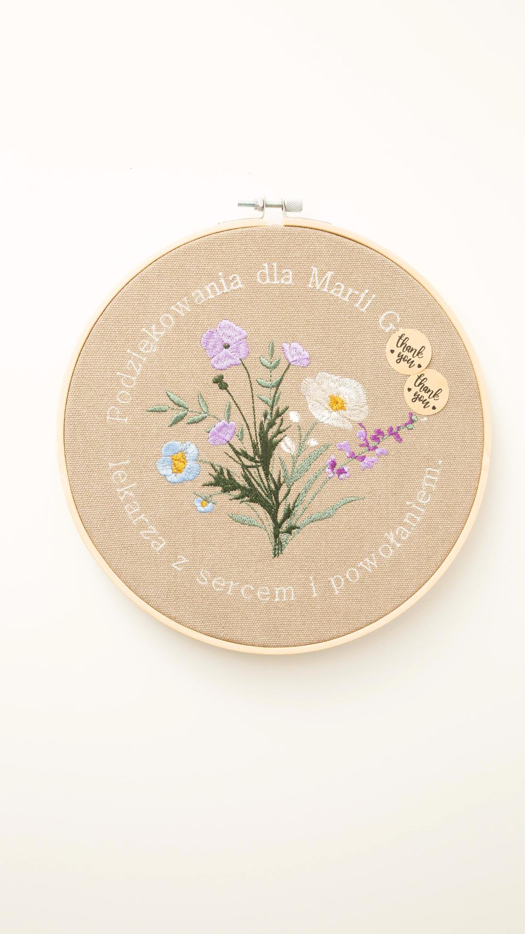 Indywidualna dedykacja, haft w tamborku 23 cm