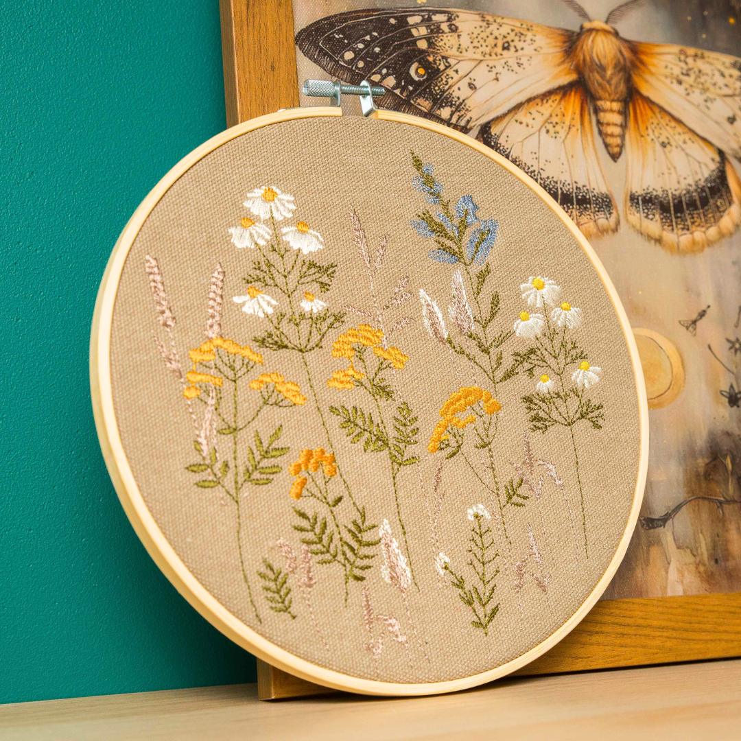 Polna łąka, ogród botaniczny, beż, haft w tamborku 20 cm