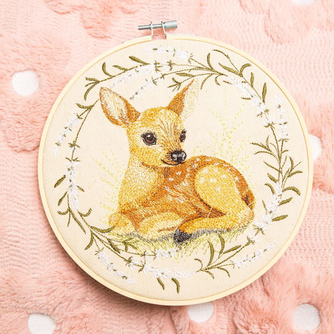 Sarenka ecru, haft w tamborku 20 cm