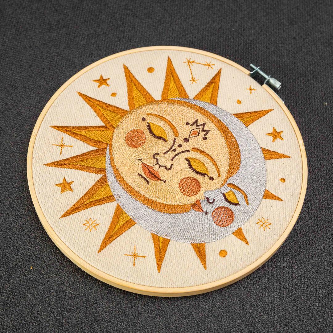 Słońce i księżyc, light, haft w tamborku 20 cm