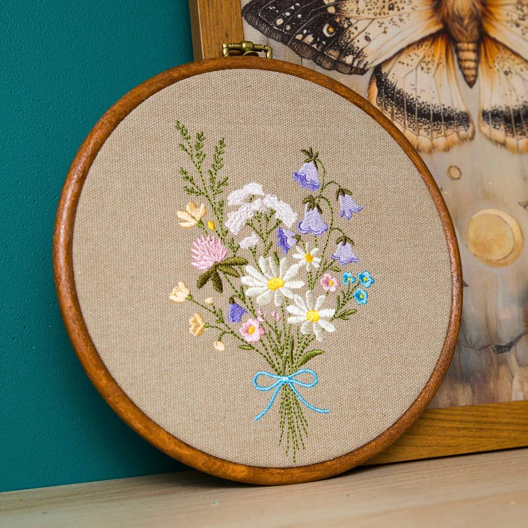 Bukiet kwiatów Klara – haft w tamborku 20 cm