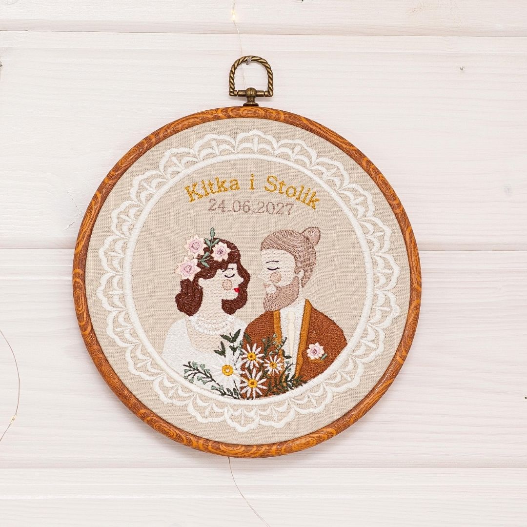 Haft ślubny w tamborku 20 cm, indywidualna dedykacja 28 - obrazek 3