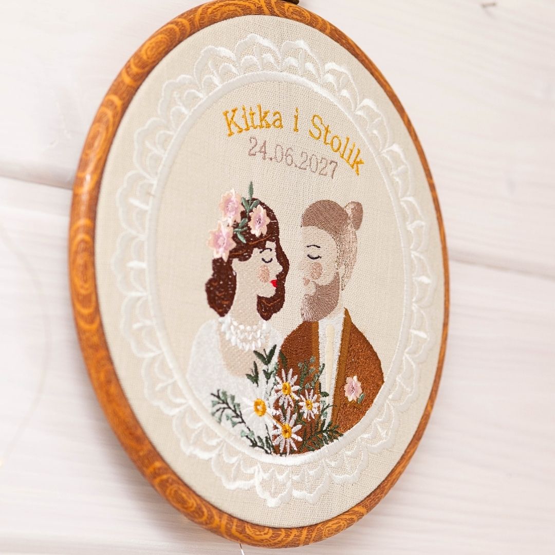 Haft ślubny w tamborku 20 cm, indywidualna dedykacja 28 - obrazek 6