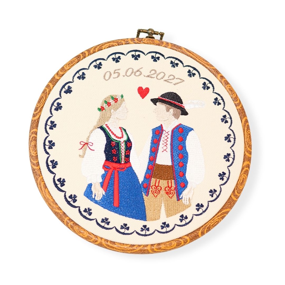 Personalizowana pamiątka ślubna/zaręczynowa, Para Góralska,haft w oprawie o średnicy ok 20 cm
