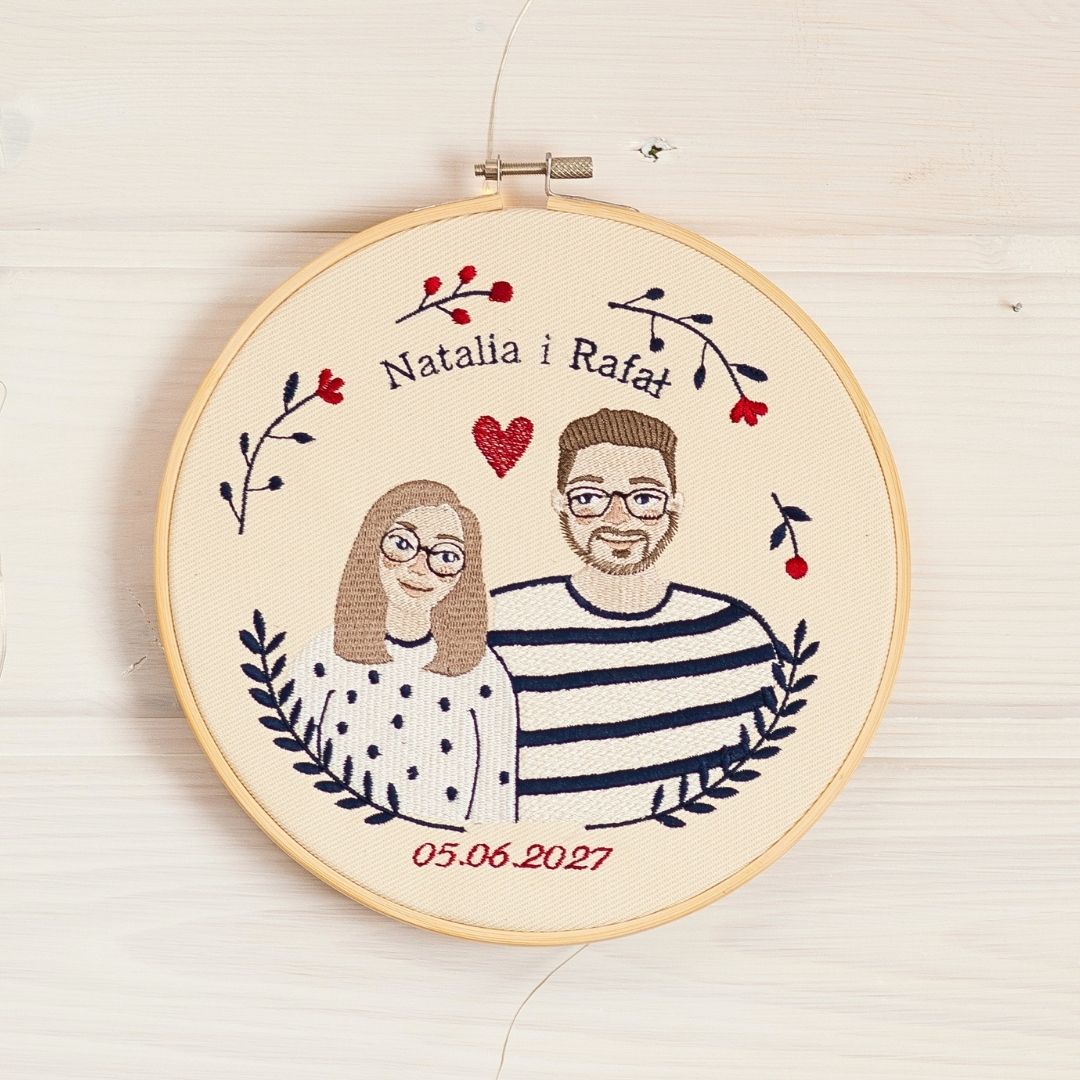 Personalizowana pamiątka ślubna/zaręczynowa, haft w oprawie o średnicy ok 20 cm