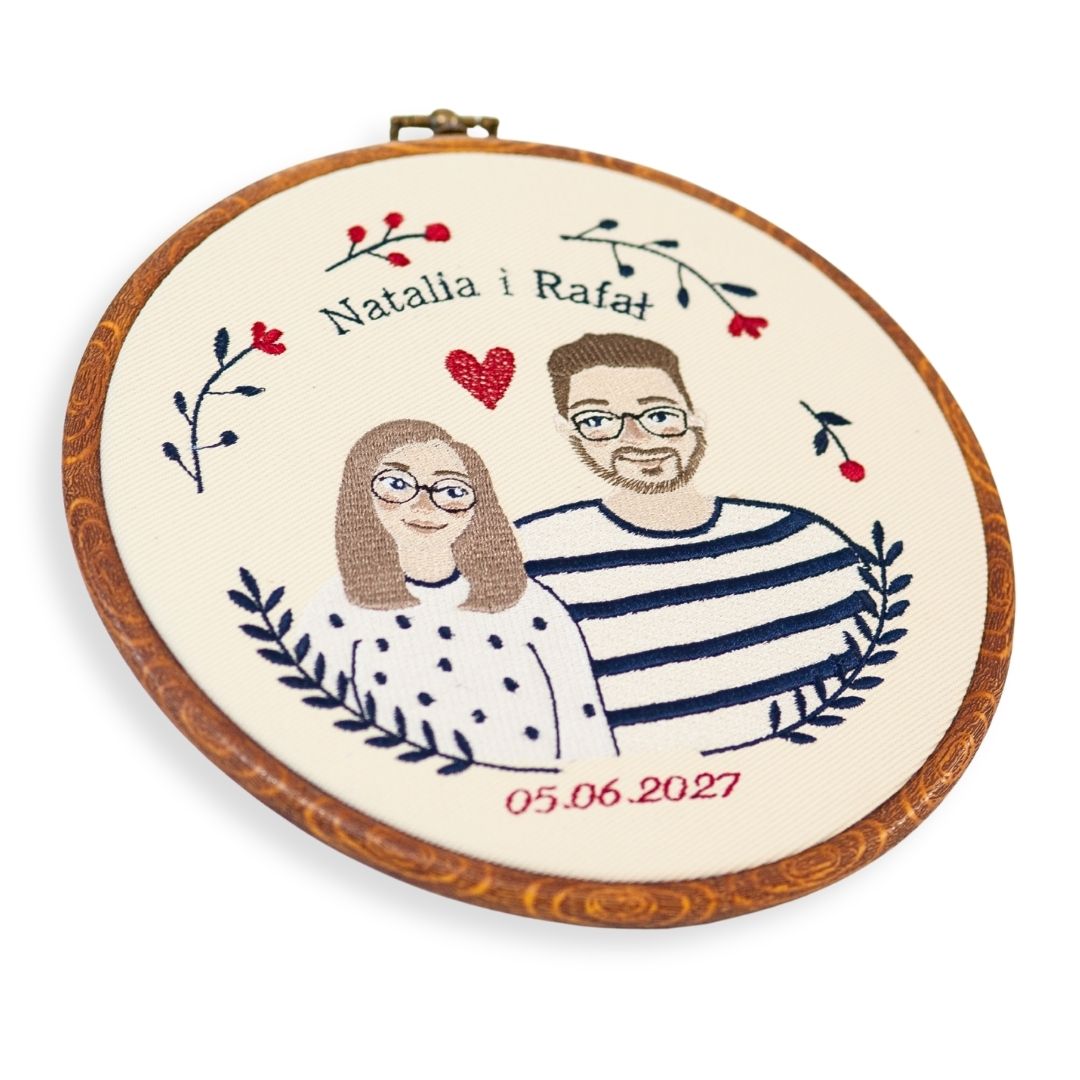 Personalizowana pamiątka ślubna/zaręczynowa, haft w oprawie o średnicy ok 20 cm