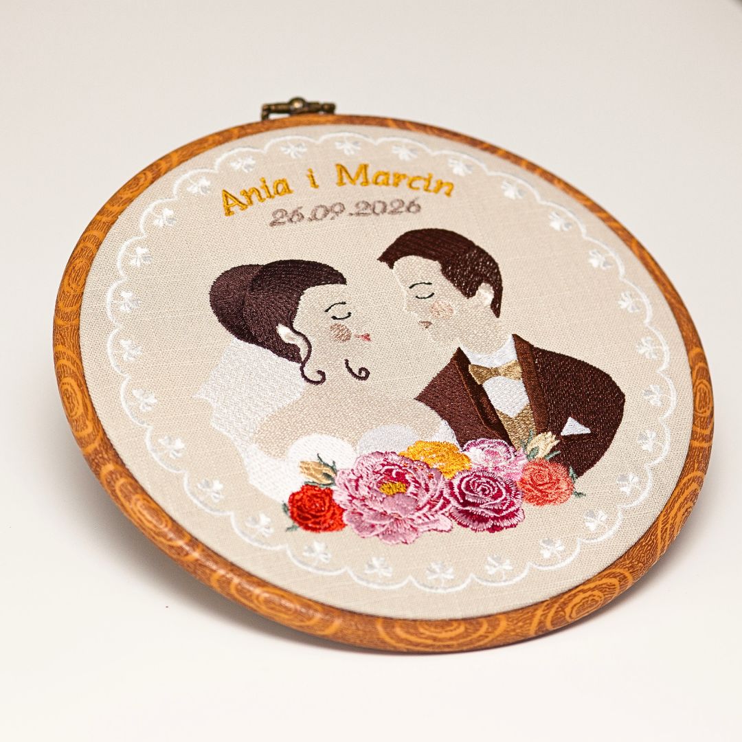 Haft ślubny w tamborku 20 cm, indywidualna pamiątka ślubna 37